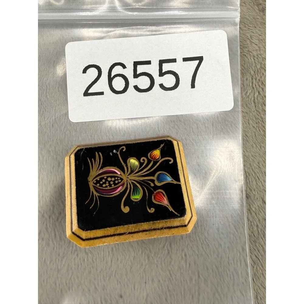 Vintage Painted Wood Brooch  Lacquer Folk Flowers Whimsical‎